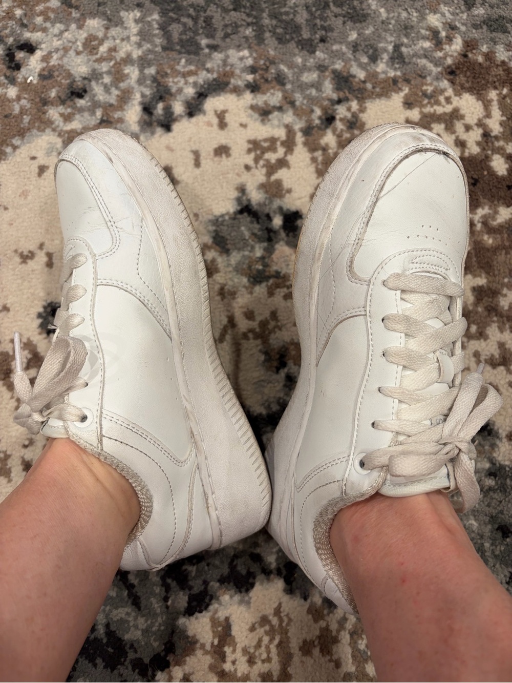 Skechers Court & Classics White Leather-Look Women's Low-Top Sneakers